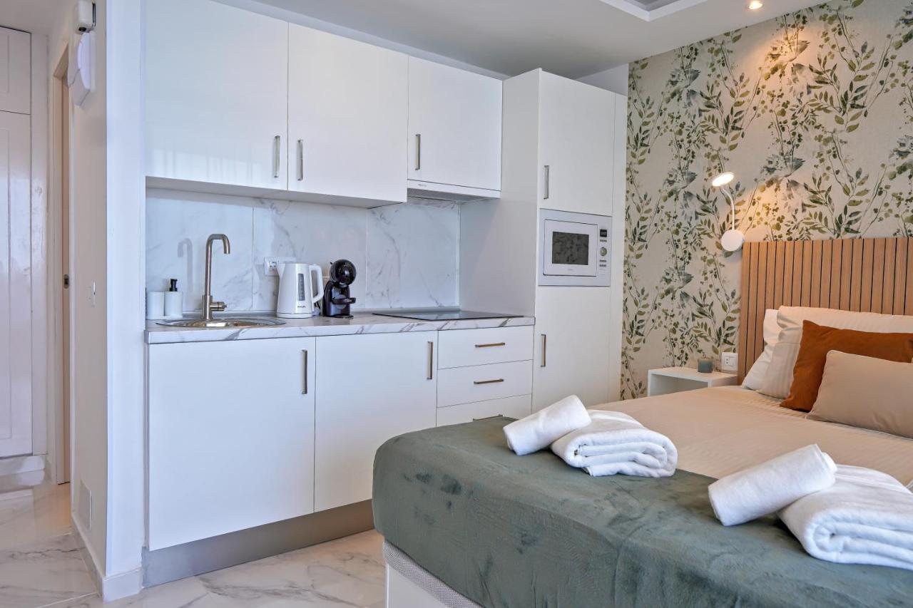 Stylish Modern Studio With Ocean View And Pools, 1001, Ponderosa Playa de las Americas  Luaran gambar